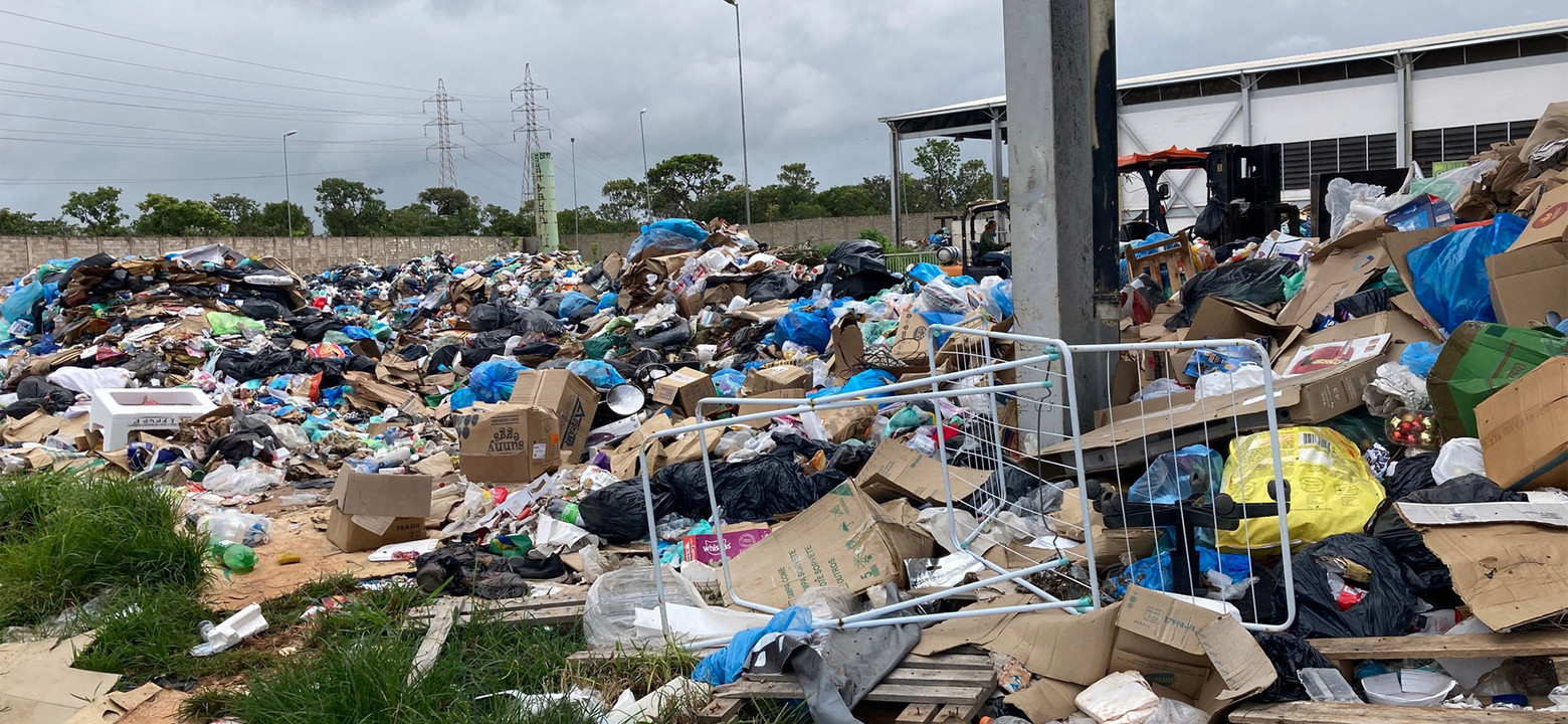 2 Afval Brasilia.jpg