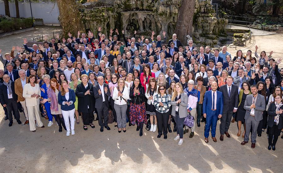 stars EU family photo
