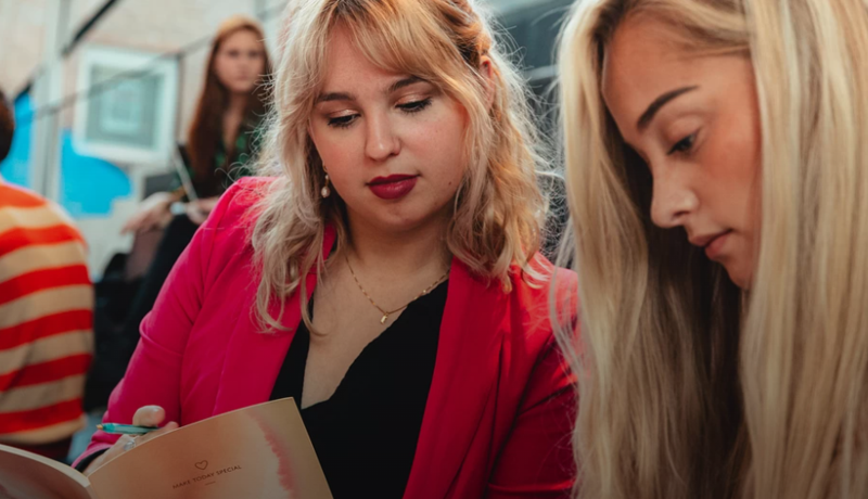 Communication, behaviour, sustainable society.png