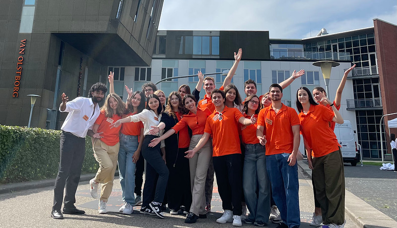 international students in front of the hanze van olst building