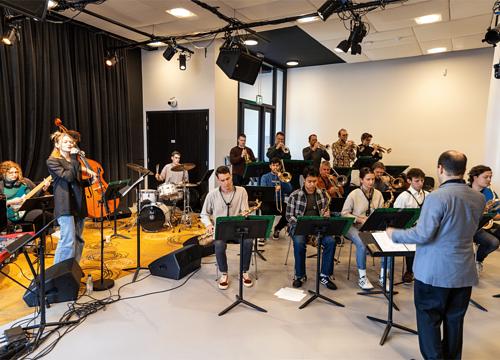 Bigband kleiner.png