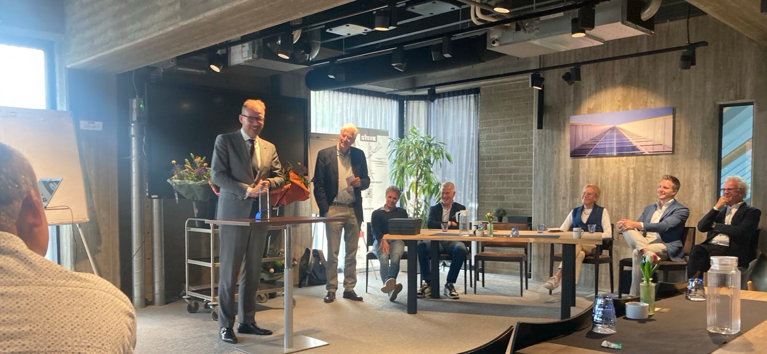 De jury maakt de uitslag bekend van de Challenge Battle 2025
