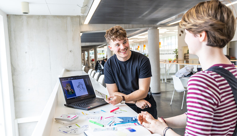 communication & multimedia design studenten samenwerken