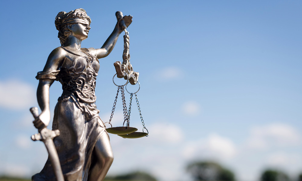 Depositphotos_76438189_xl-sculptuur-themis-femida of Justitie-godin .jpg