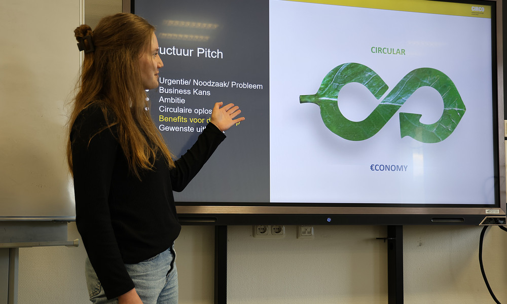 Student geeft presentatie