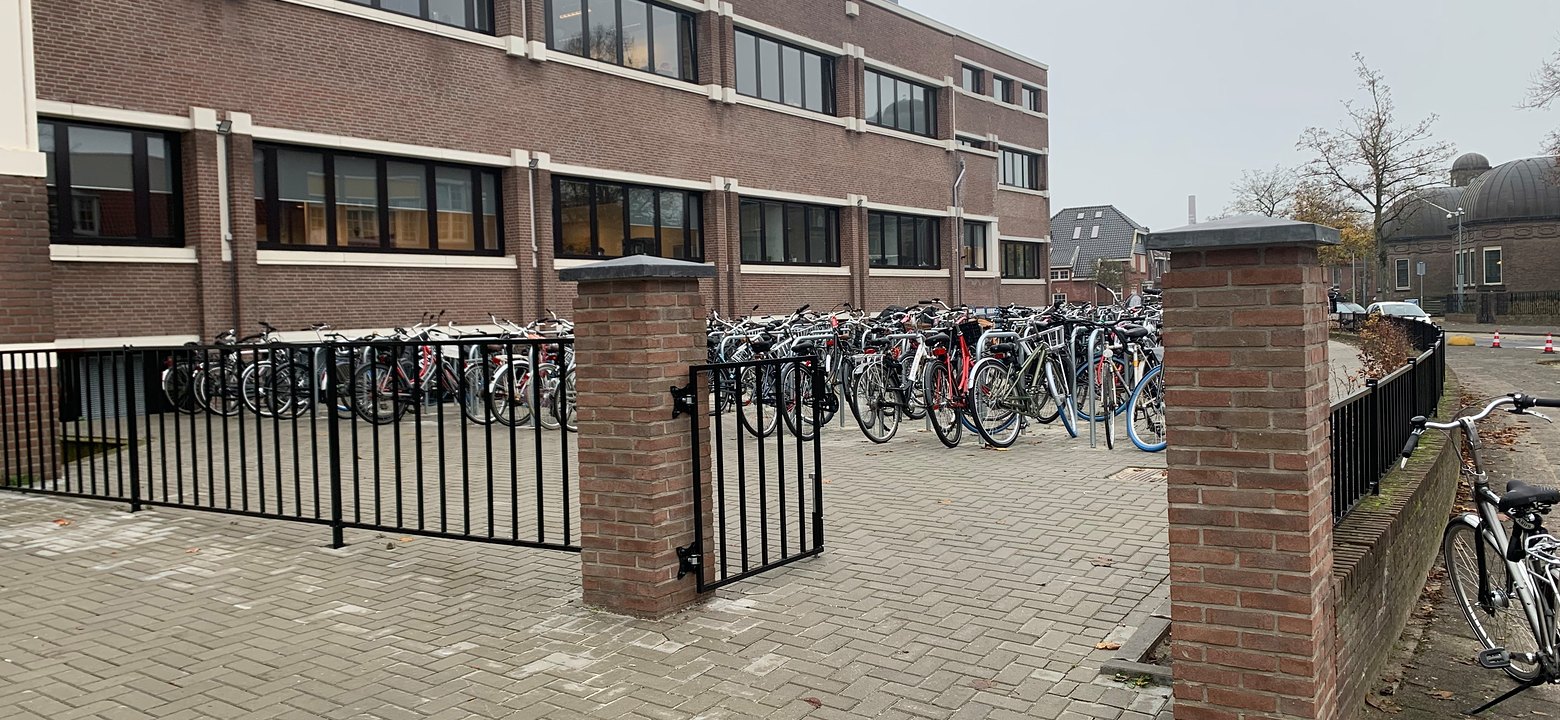 Fietsenstalling achterkant.jpg