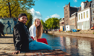 Twee studenten in de stad Groningen