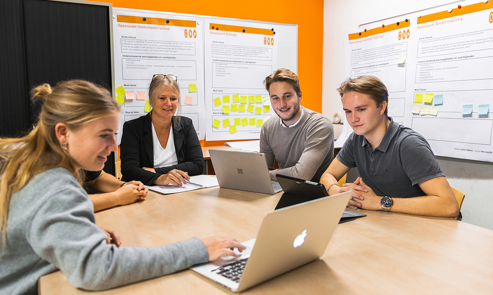 HANZE220232_Opleiding in beeld_TechnischeBedrijfskunde-15 (1).jpg