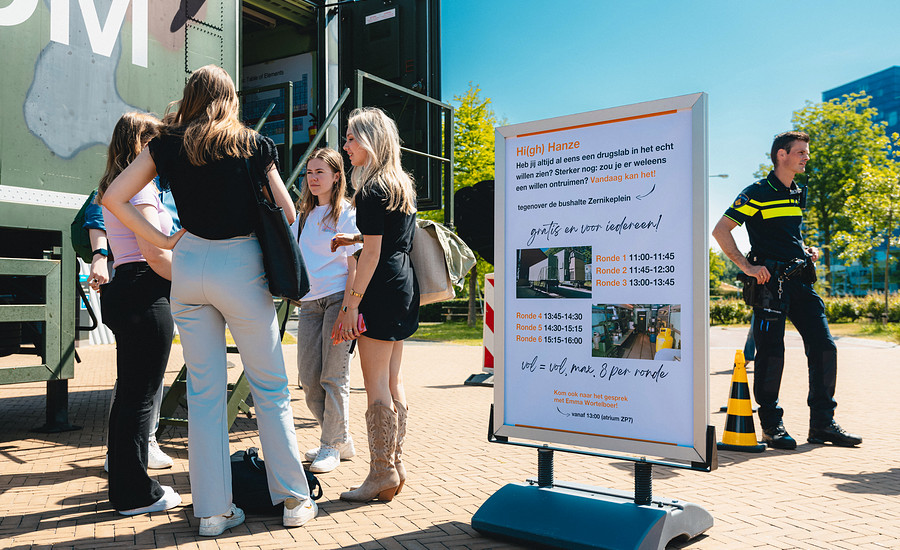 High Hanze - escape3.jpg