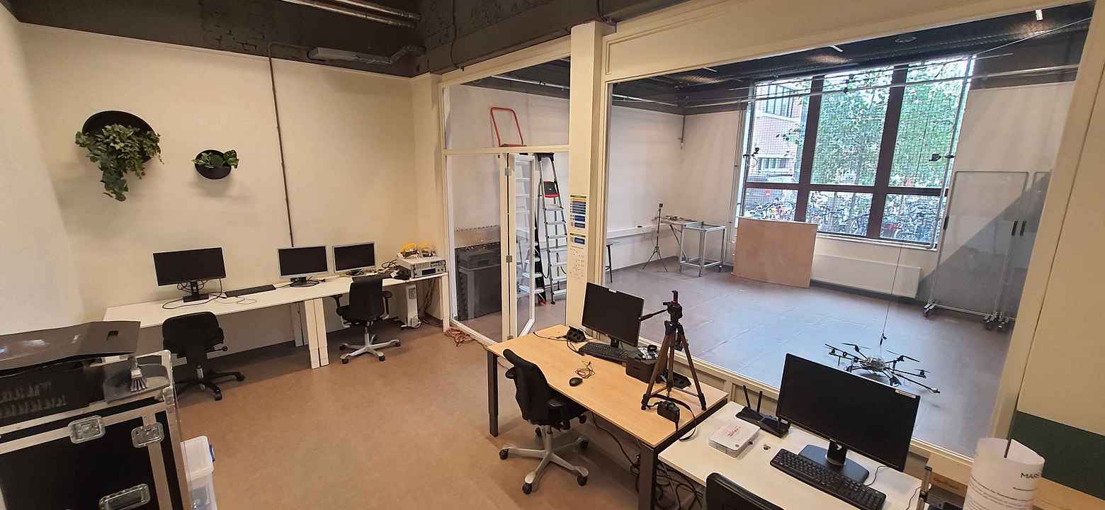 Indoor drone lab 2.jpg