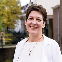 Ines Schell.jpg