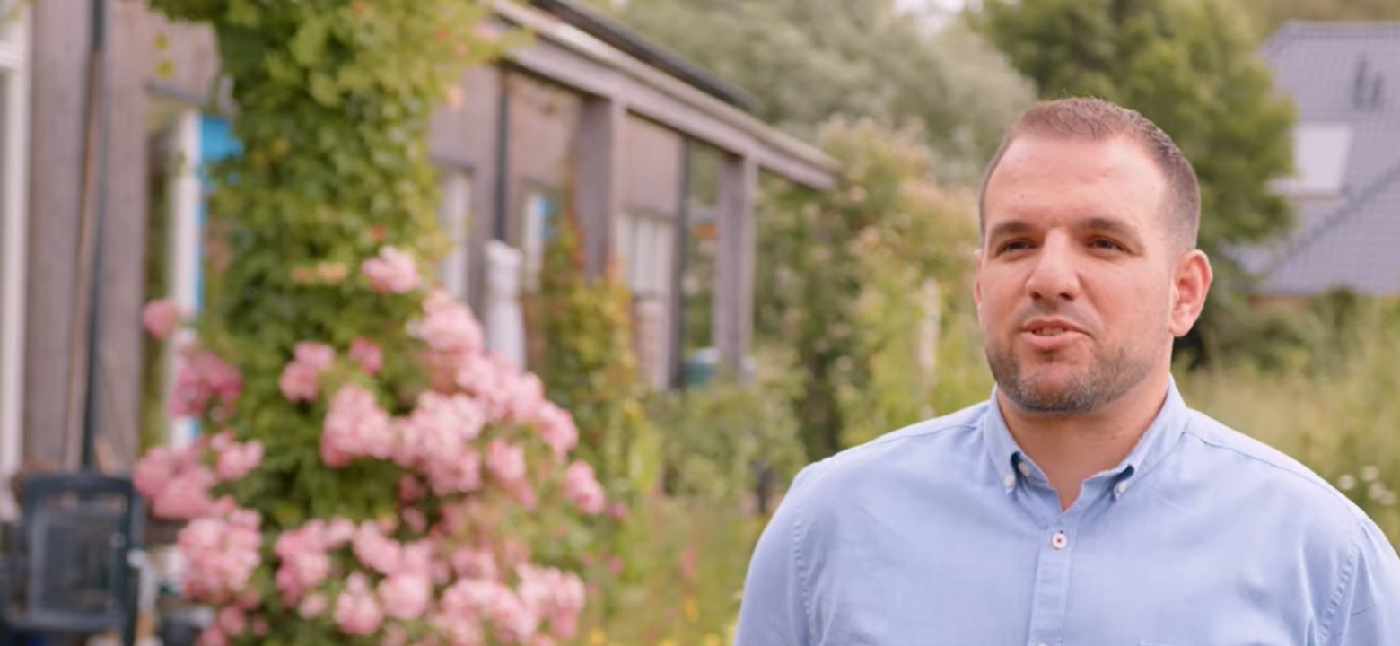 Javier Ferreira Gonzalez (still uit video Aardehuizen Sustenance)