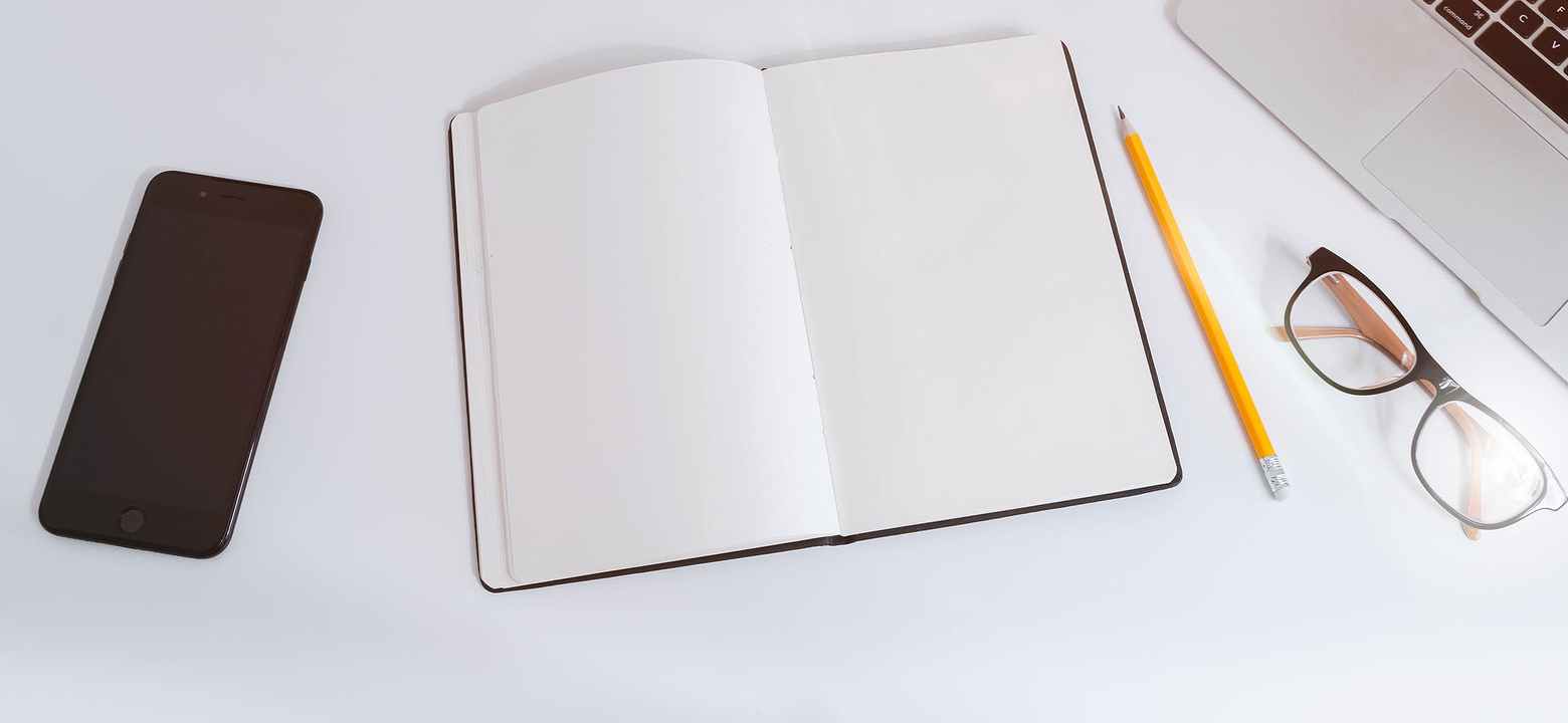 Bureau met notitieblok