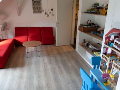 PI Veenhuizen kindvriendelijk - Rick van Houten.jpg