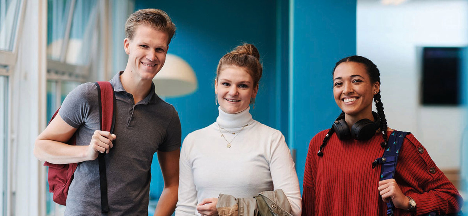 Studenten in de gang