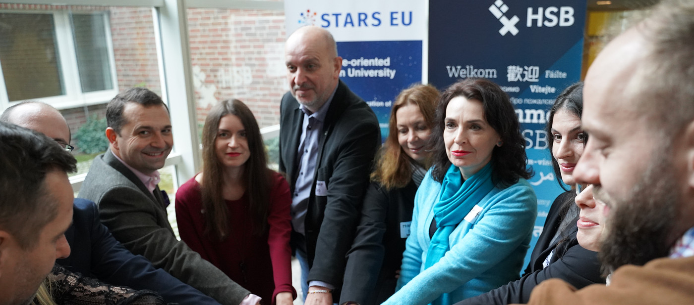 STARS EU hands