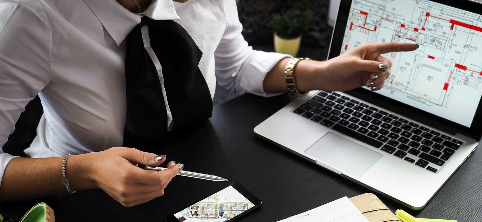 Student makelaar opleiding Saxion aan het werk | vastgoed en makelaardij hbo